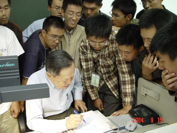 杨(yáng)振(zhèn)宁(níng)先(xiān)生(shēng)生(shēng)平(píng)